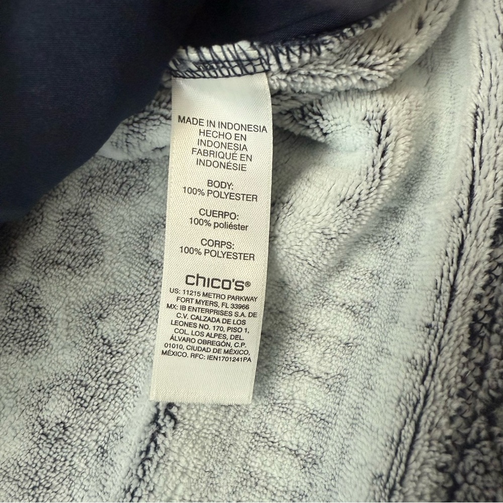 Chico’s Jacket Womens Size 1 (Medium) Light Blue Striped Soft Fuzzy Cozy Fleece - Picture 4 of 7